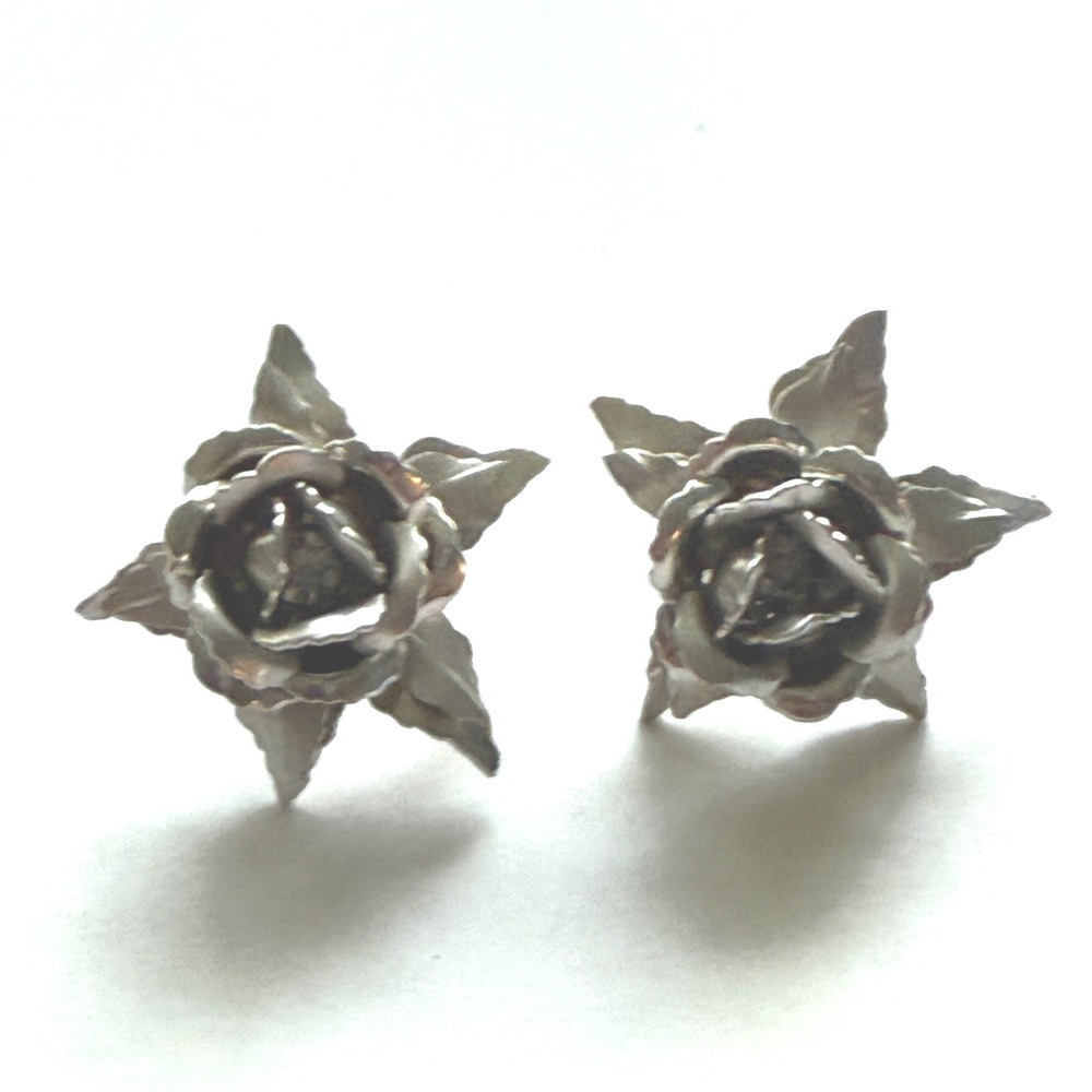 Bugbee & Niles Silver-Tone Rose‎ Stud Screw-Back Earring Vintage Style Jewelry